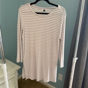 Old Navy Gray Striped Long Sleeve Tee